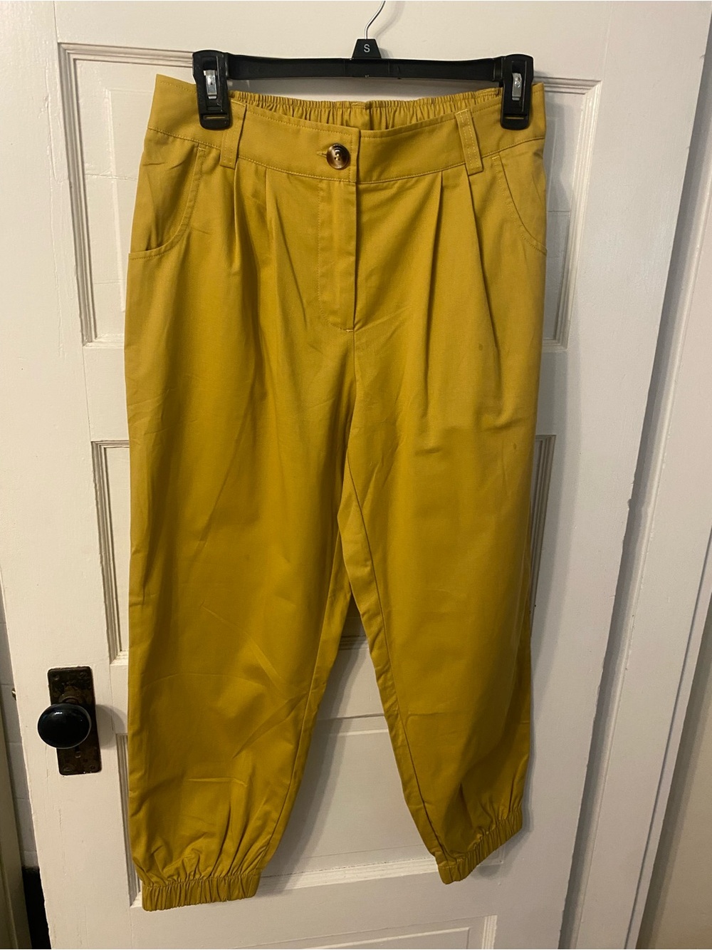 HALARA Women Mustard Yellow Joggers NWOT
